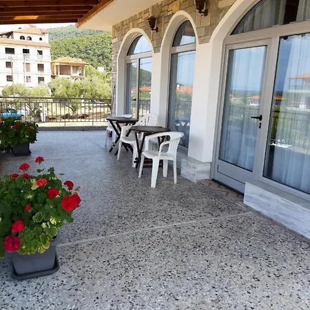 οδυσσέας Ставрос